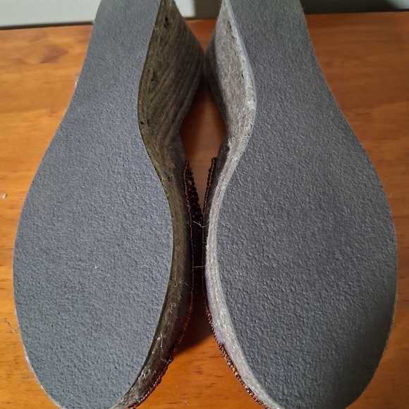 Matisse Women's Beaded Gray and Brown Mules - Picture 6 of 7